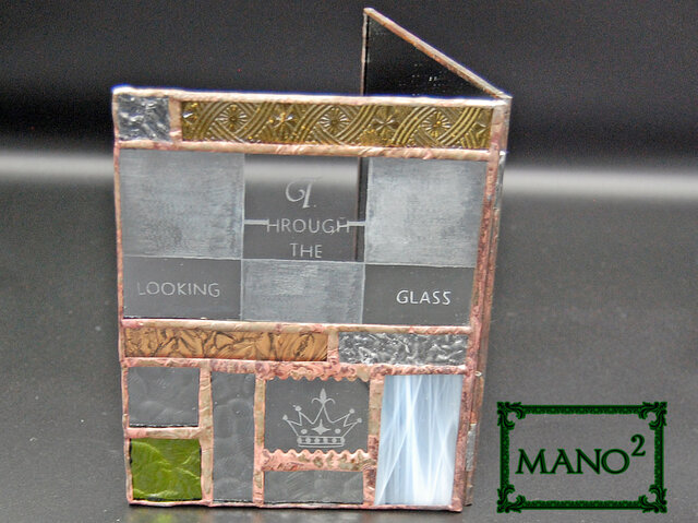 ステンドグラスのブック型ミラー | iichi 日々の暮らしを心地よくする