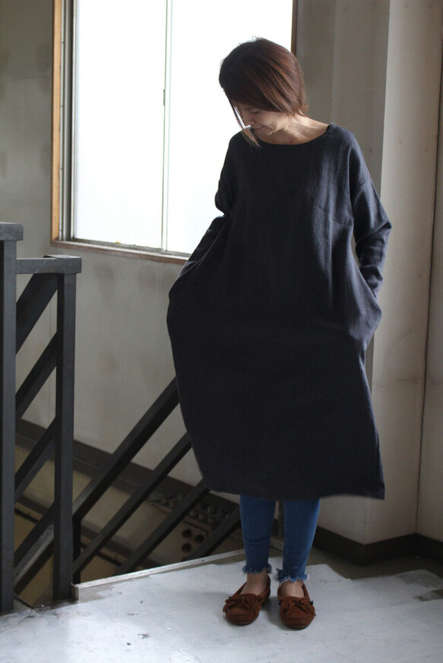 LINEN WOOLコクーンシルエットのワンピース 浜松手染めの画像1枚目
