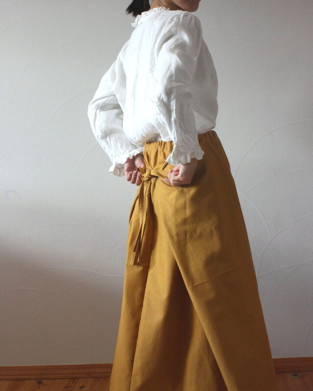 エプロン巻きスカート