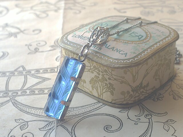 アンティーク Sapphire-Blue ーArt Deco(25×10㎜)ネックレスの画像1枚目