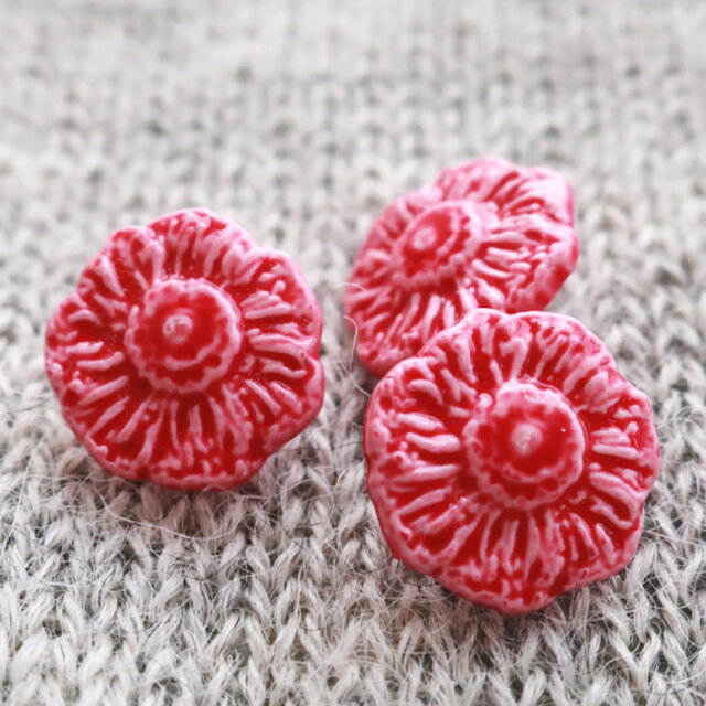 3個 赤いお花のボタン フランス製 Iichi ハンドメイド クラフト作品 手仕事品の通販