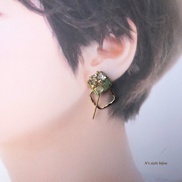 Waterlily 睡蓮 シリーズ(ピアス)シトラスグリーン ※イヤリング付け替え可の画像1枚目
