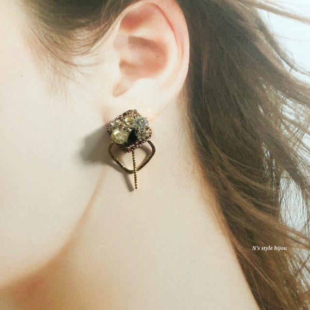 Waterlily 睡蓮 シリーズ(ピアス)テラコッタゴールド ※イヤリング付け替え可の画像1枚目