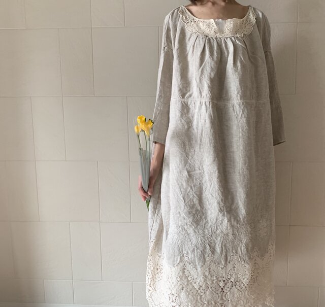 レース.モチーフリネンワンピースの画像1枚目