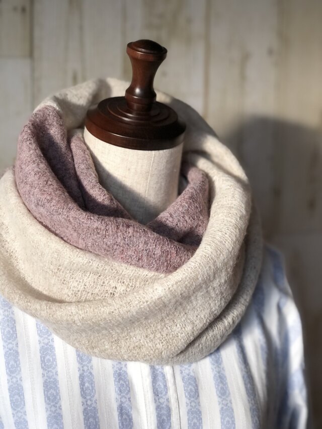 楽チン❣️かぶるだけ★タムニットのふんわりスヌード❤️エクリュ×ラベンダー