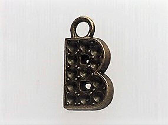 【アクセサリートップ】アルファベットB文字・6個入り(金古美)の画像1枚目