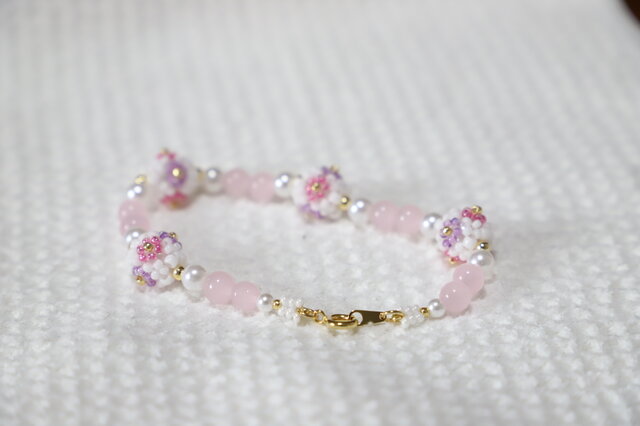 トンボ玉風（花柄）ビーズブレスレット | iichi 日々の暮らしを