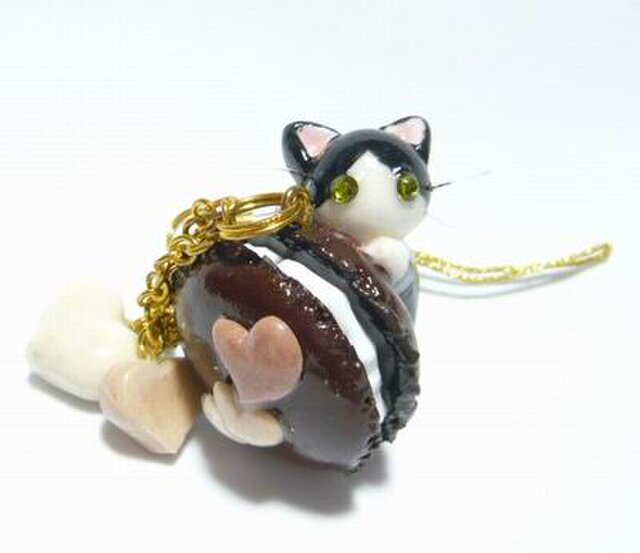 にゃんこのしっぽ チョコマカロンのストラップ はちわれ猫 Iichi ハンドメイド クラフト作品 手仕事品の通販