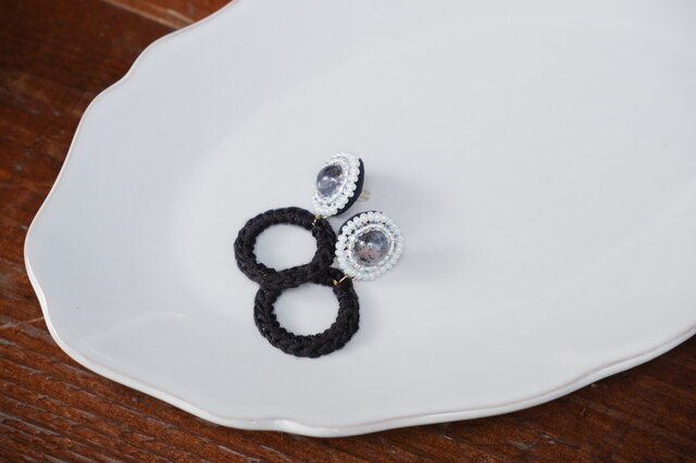 14kgf / アイオライトとビンテージビーズ刺繍のクロッシェリングminiの画像1枚目