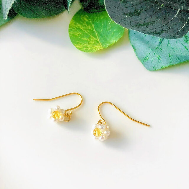 シトリン×淡水パール　揺れるお花ピアス