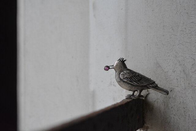 order Y様:skylark broochの画像1枚目