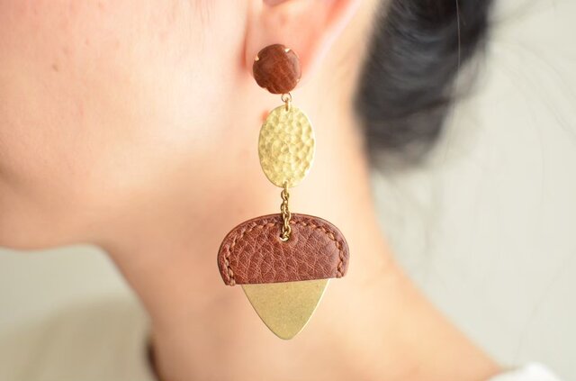 【レザーピアス/イヤリング】Rockin’〝brown〟の画像1枚目