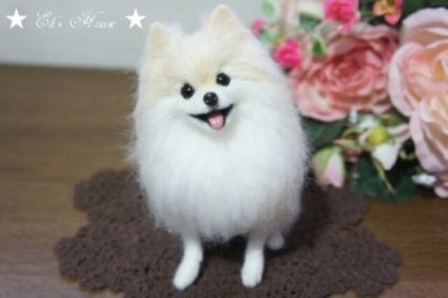羊毛フェルト　ポメラニアンのフラワーバスケット　2 羊毛フェルト 羊毛犬 にこふわポメラニアンのフラワーバスケット