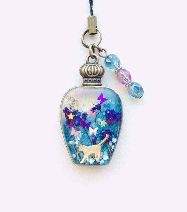 香水瓶ストラップ ﾈｺ  （常闇の森）