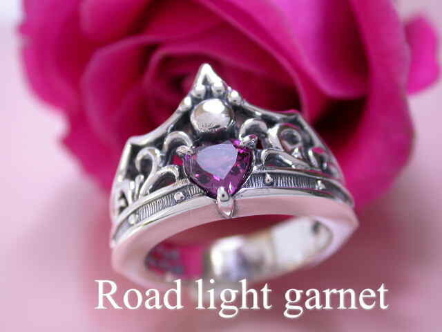 シルバー肉球クラウンリング ロードライトガーネット ハート