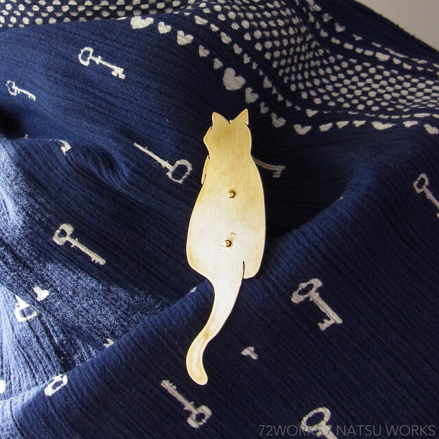 猫のブローチ ＊ Brass Cat Brooch 背