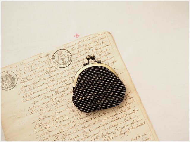 ■丸型がま口コインケース / 手紡ぎ、手織りシルク・コットン bka■ cloche(gmi-bka)の画像1枚目