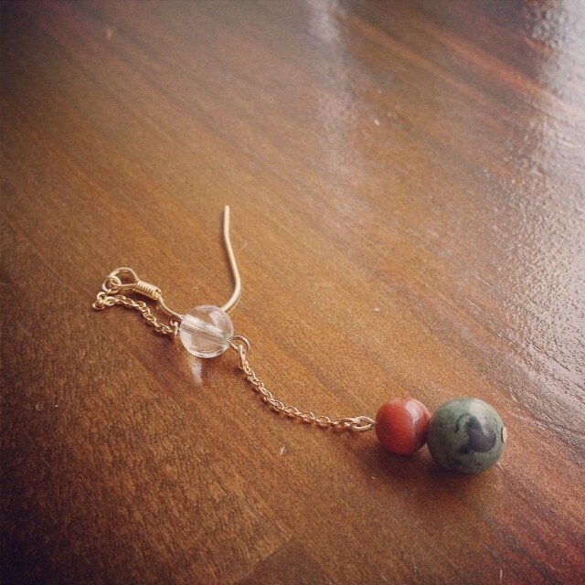 ピアスorイヤリング（カンババ＆レッドジャスパー、水晶）