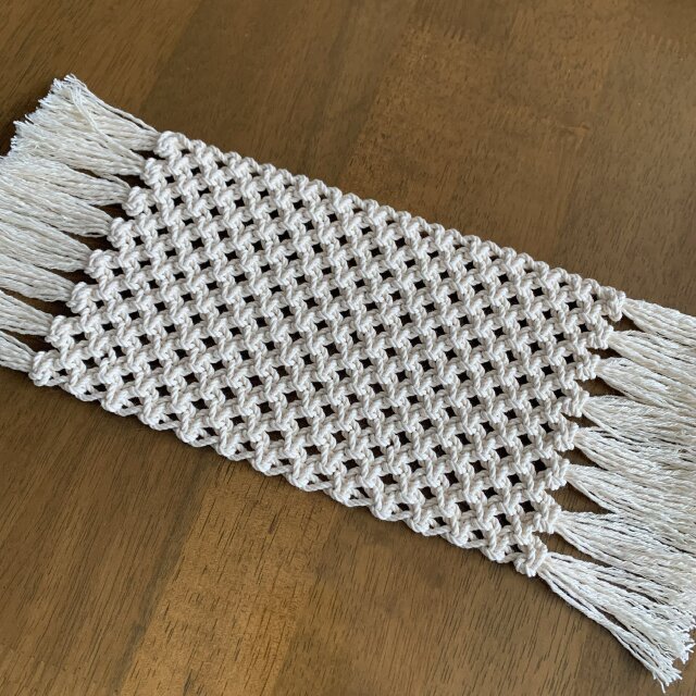 再販売】ちょっと細長く小さなマクラメ編みのマット | iichi 日々の