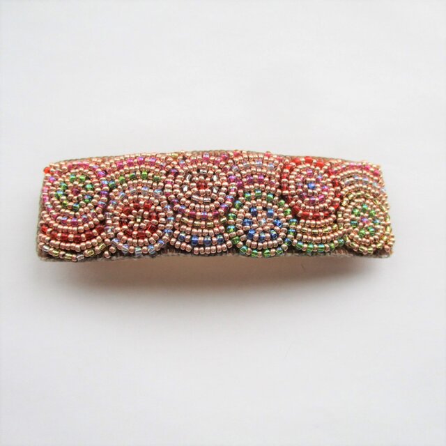 特小ビーズのモザイク模様刺繍バレッタ(丸形)の画像1枚目