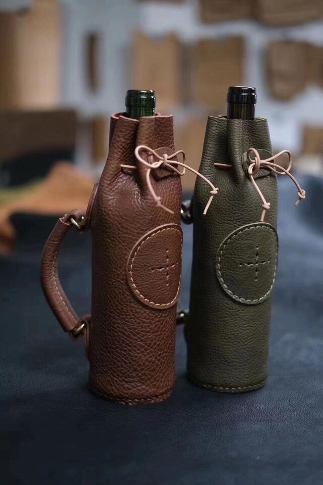珍しい　ワインボトルホルダー　ワインボトルバック　革　ニャンドゥティ刺繍付き