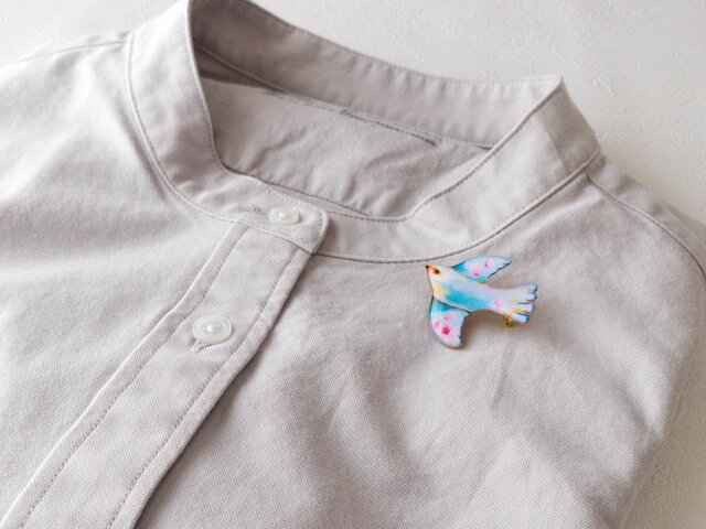 春の小鳥ブローチ(黄昏)の画像1枚目