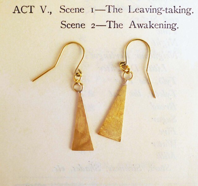 Sibilia Inca Earrings MDオシャレ真鍮製のハンドクラフトピアス Sibilia Inca Earrings SMオシャレ真鍮製のハンドクラフトピアス