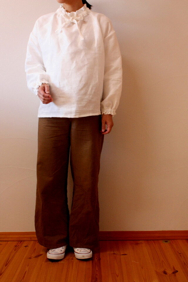 リネン　スタンドフリルのプルオーバー