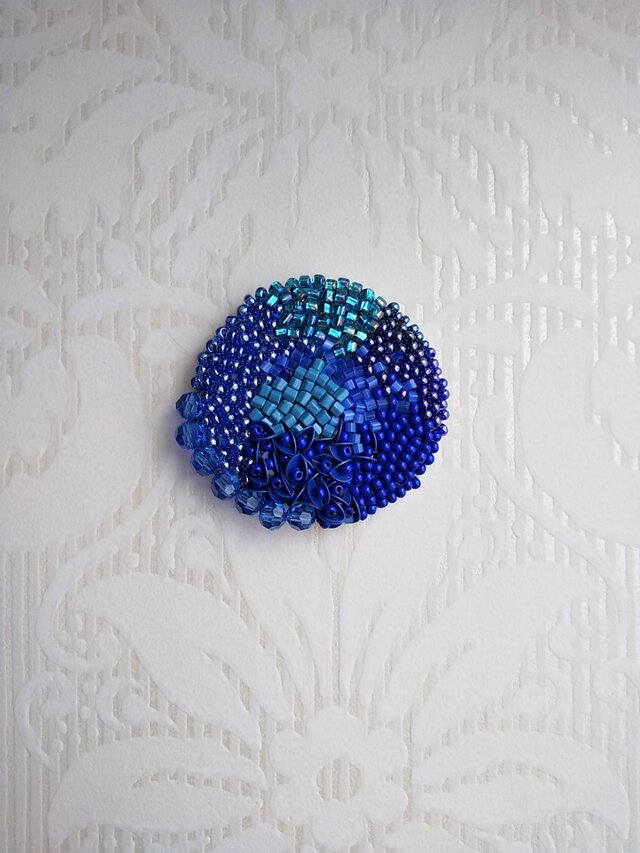 刺繍ブローチ 海の画像1枚目