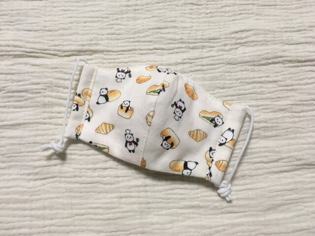 お子様用立体マスク パンダのパン屋の画像1枚目