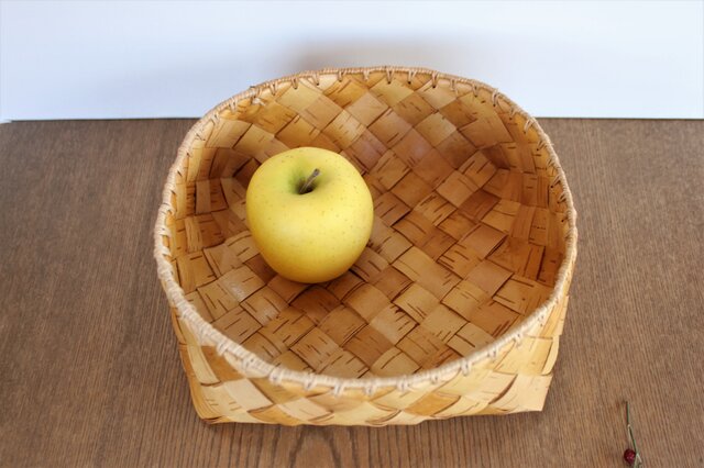 専用　白樺のかご　丸 白樺の根かがりの丸かご 中 | iichi 日々の暮らしを心地よくする