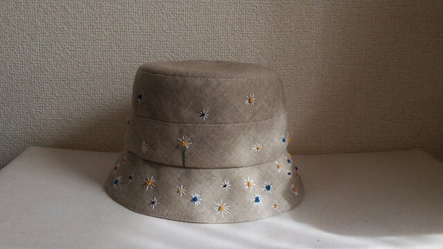 小花刺繍のクロッシェの画像1枚目