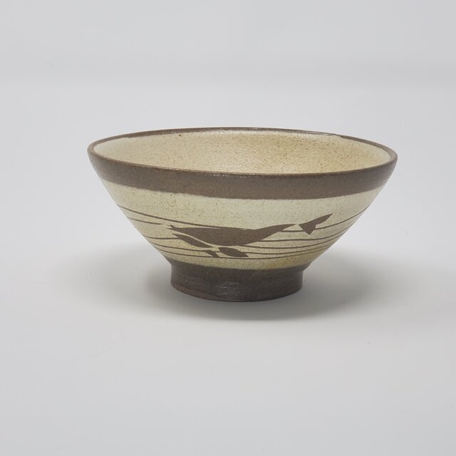 糸抜き茶碗 くじらの画像1枚目