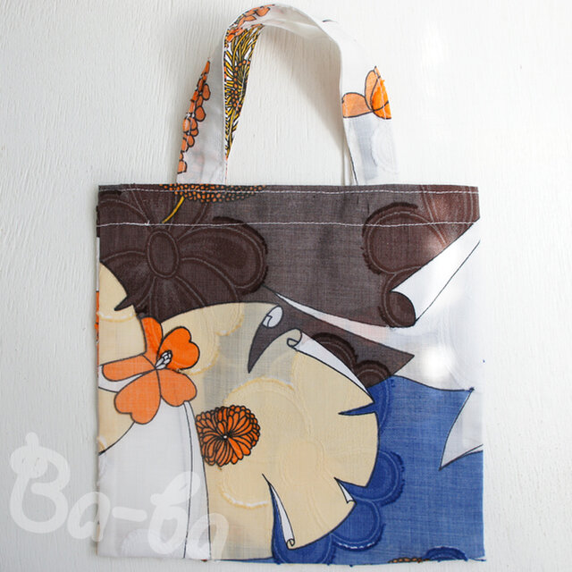 送料無料♪ばあば作、レトロな手さげバッグ（レトロ花柄・RB3)