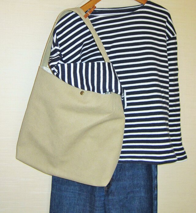 ショルダー草色