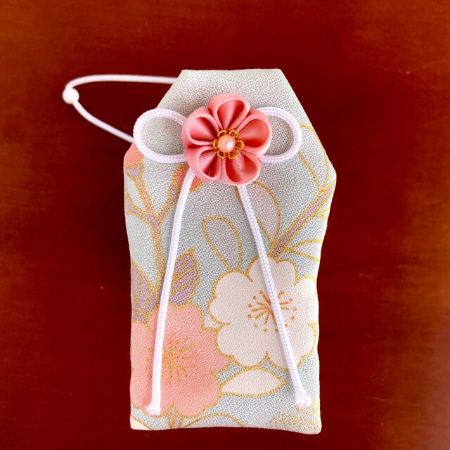 元巫女の花のお守り袋（桜） | iichi 日々の暮らしを心地よくする