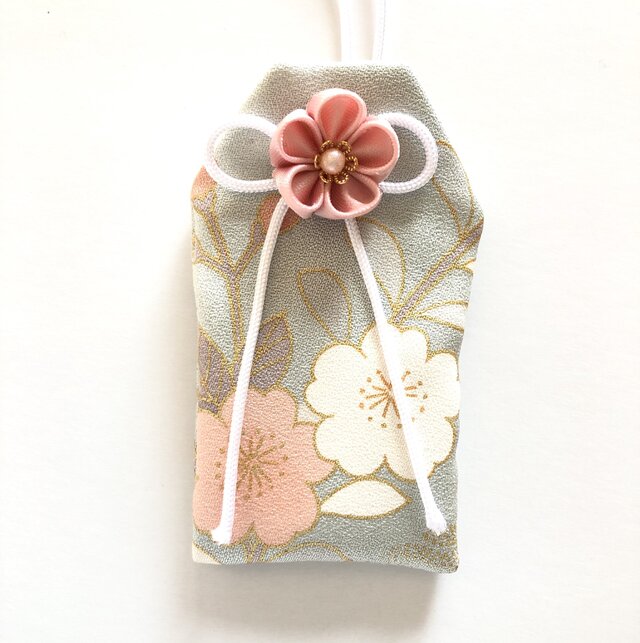 元巫女の花のお守り袋（桜） | iichi 日々の暮らしを心地よくする