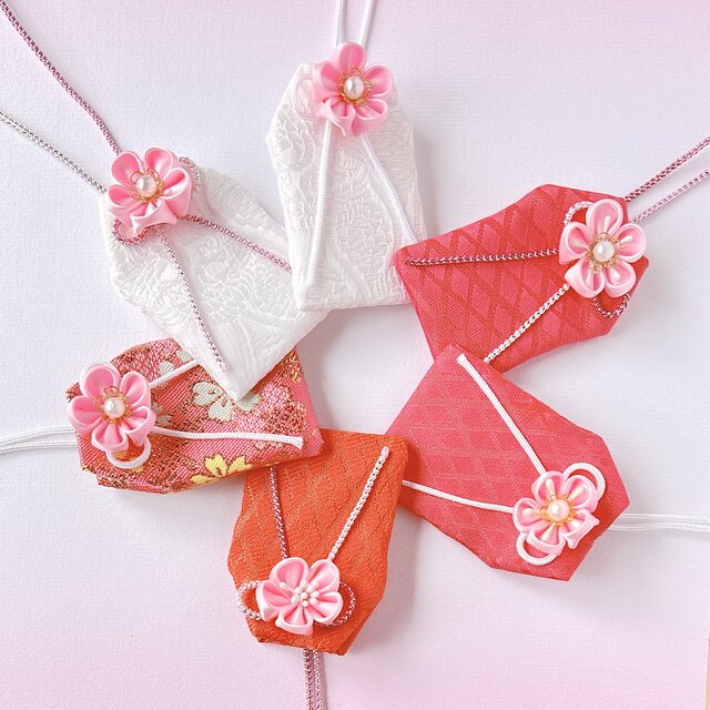 特集掲載】（桜）＜サイズオーダー可＞元巫女の桜のお守り袋 | iichi