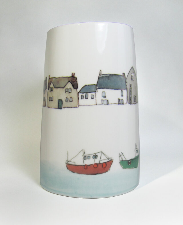 イギリス作家の手作り花瓶「家とボート」