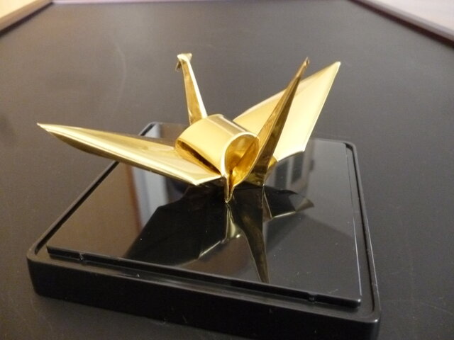 真鍮板製（金属）折り鶴（サイズM） | iichi 日々の暮らしを心地よく