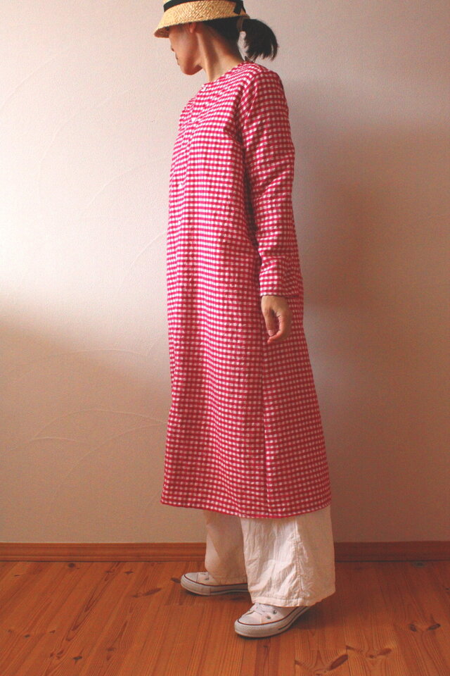 ビタミンカラー　ノーカラーシャツワンピースベリー