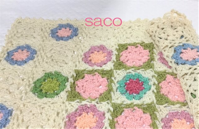 毛糸編みの膝掛け~ピンクフラワーブーケ~の画像1枚目