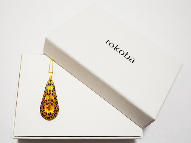 tokoba ピラミッド・ネックレス ルリアンバー菊つなぎの画像1枚目