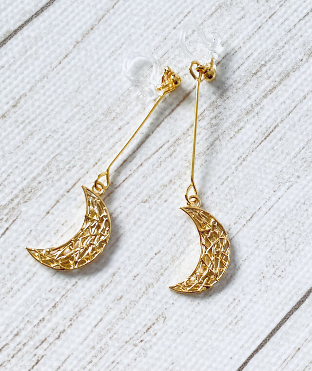 再販！三日月形デザイン枠のノンホールピアス・金