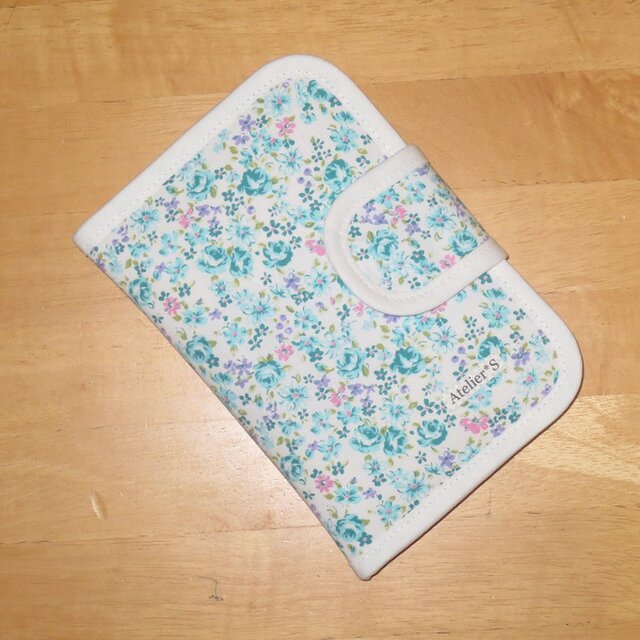 診察券・お薬手帳入れ★小ローズ柄(ブルー)の画像1枚目