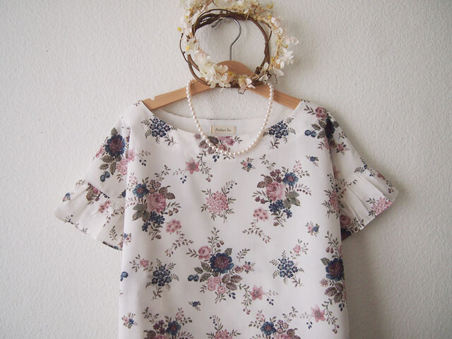 2020S/S新作 Liberty : Sussex(サセックス) フリルフレンチスリーブブラウスの画像1枚目