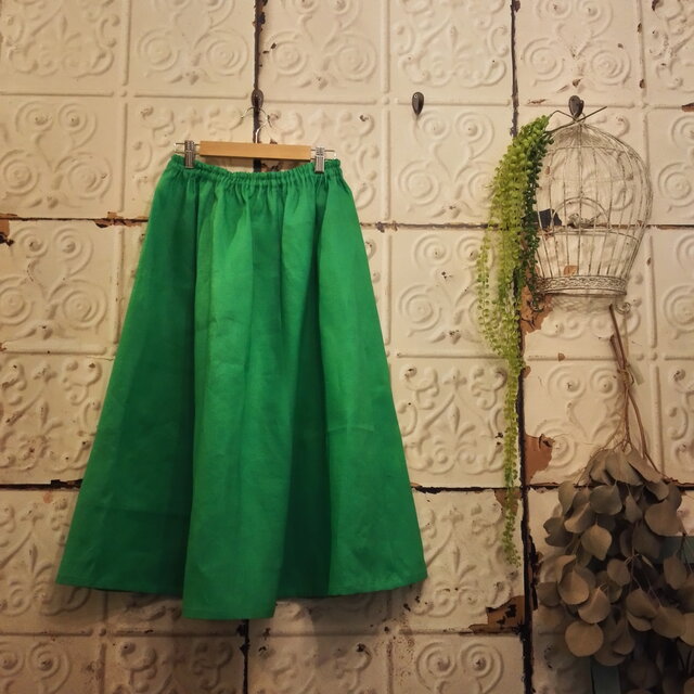 ラミー麻きれいな発色のスカートグリーン
