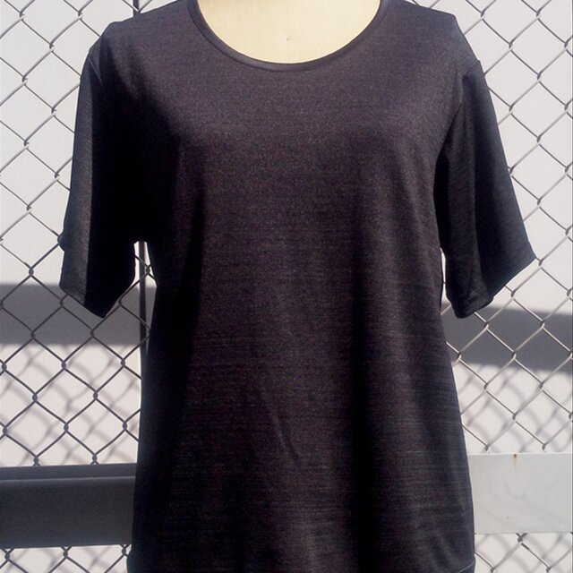 [15-4] le t-shirt à impression métallisée