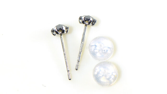 プラチナ900 ブラック ダイヤモンド ピアス YK-BG025-28 | iichi 日々