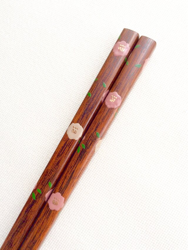 《再販/リニューアル》摺り漆の箸 〈漆絵・椿 (桃色)〉